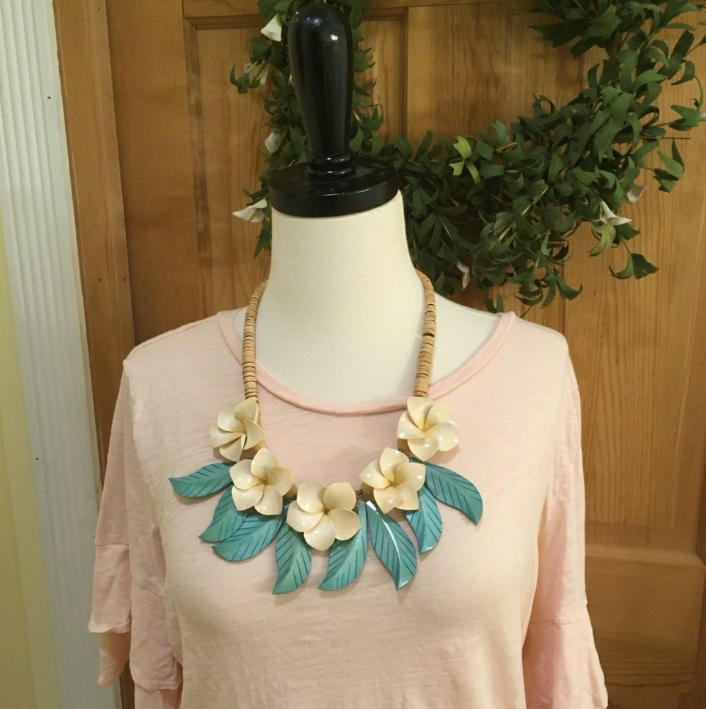 Quirky Wooden Flower Necklace